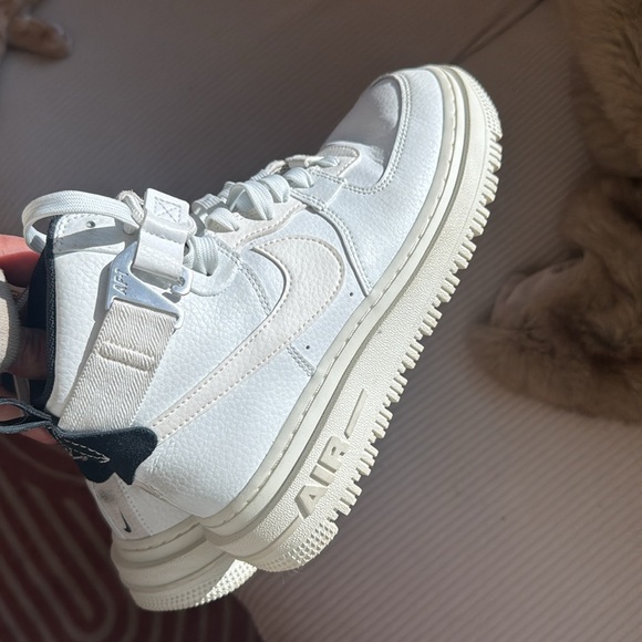 Nike Utility High Sneakers - Picture 14 of 16